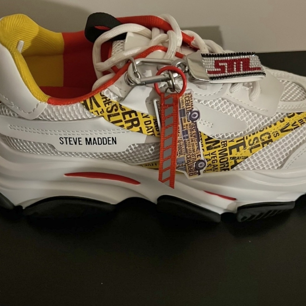 Steve Madden Women Possession Slutty Vegan